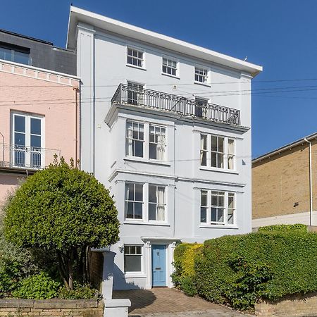 Cliffhanger 18 Castle Road Cowes  Extérieur photo