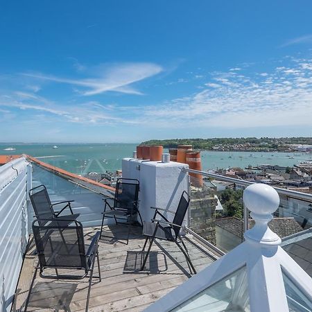 Cliffhanger 18 Castle Road Cowes  Extérieur photo