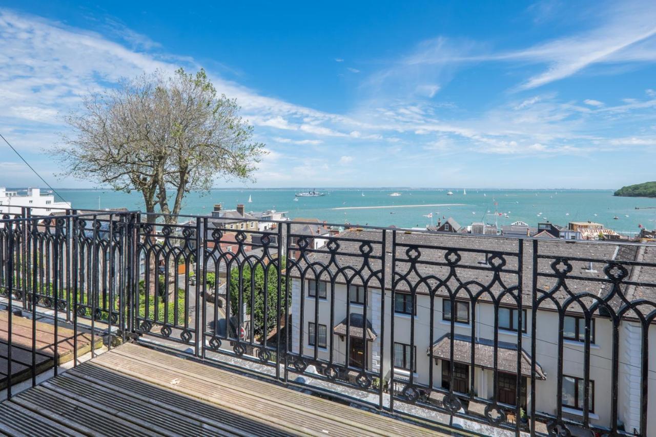 Cliffhanger 18 Castle Road Cowes  Extérieur photo