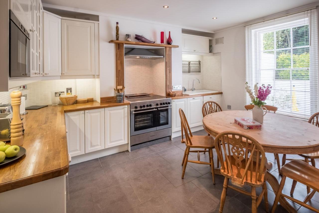 Cliffhanger 18 Castle Road Cowes  Extérieur photo