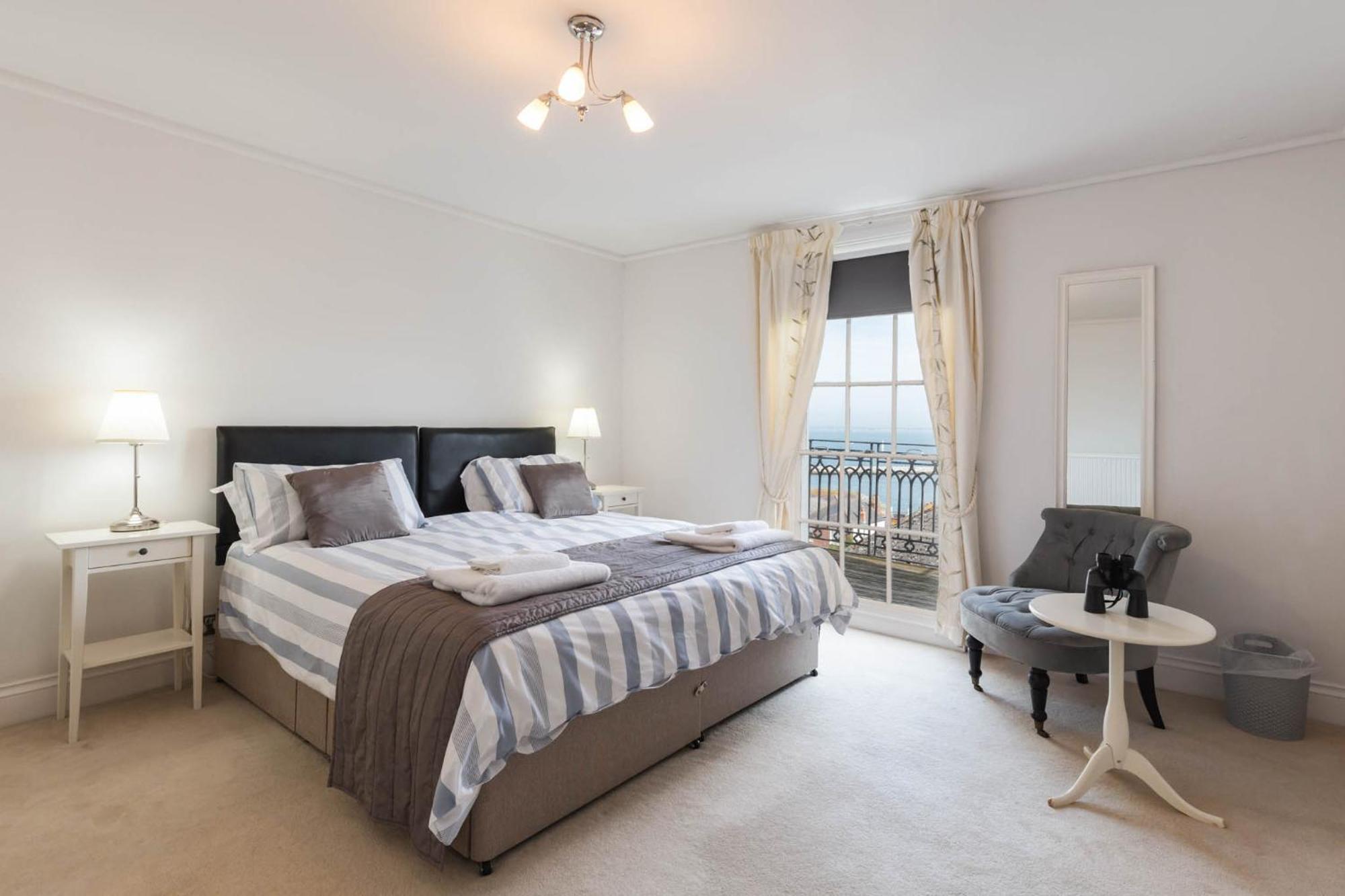 Cliffhanger 18 Castle Road Cowes  Extérieur photo